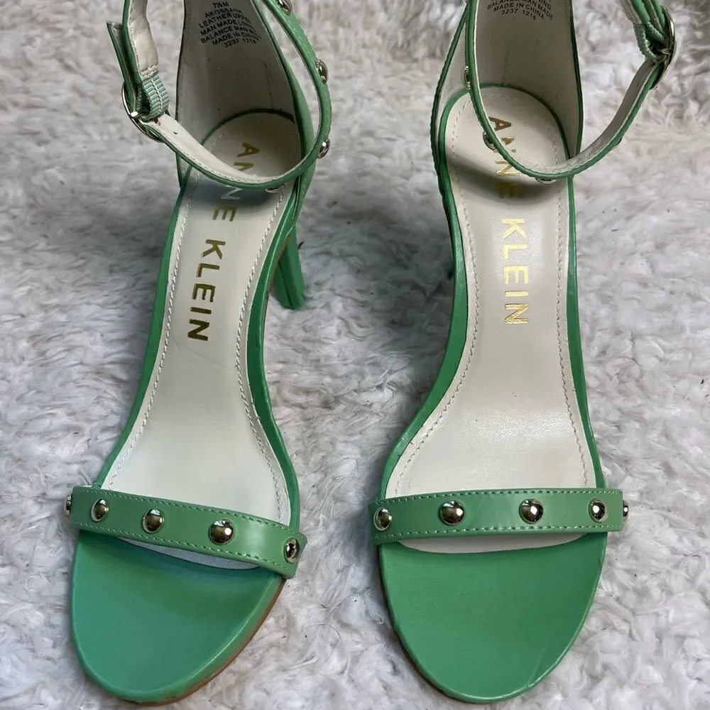 Anne Klein Ossana Mint Green Leather Studded strap Sandals Size 7.5M